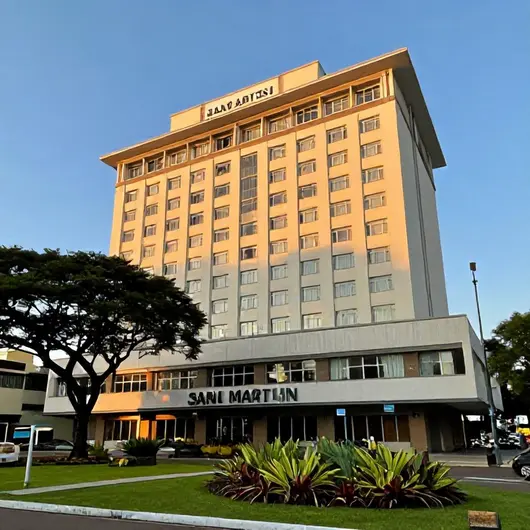 Descubra o Hotel San Martin Curitiba